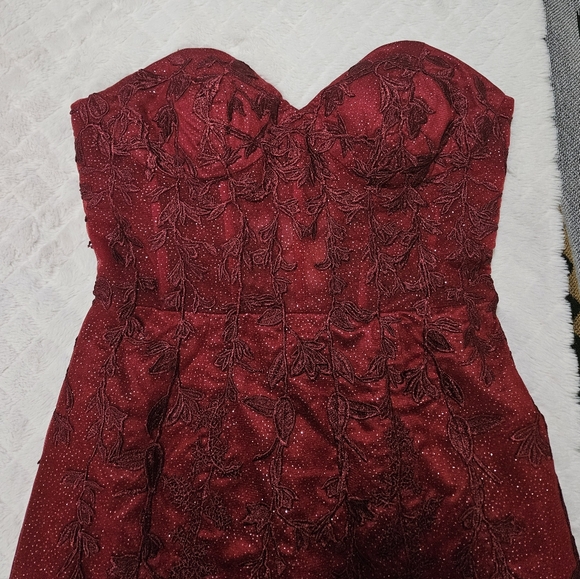 Lace Sweetheart Mermaid Sheath Applique Corset Back Burgundy Dress Size 8 - Picture 3 of 6